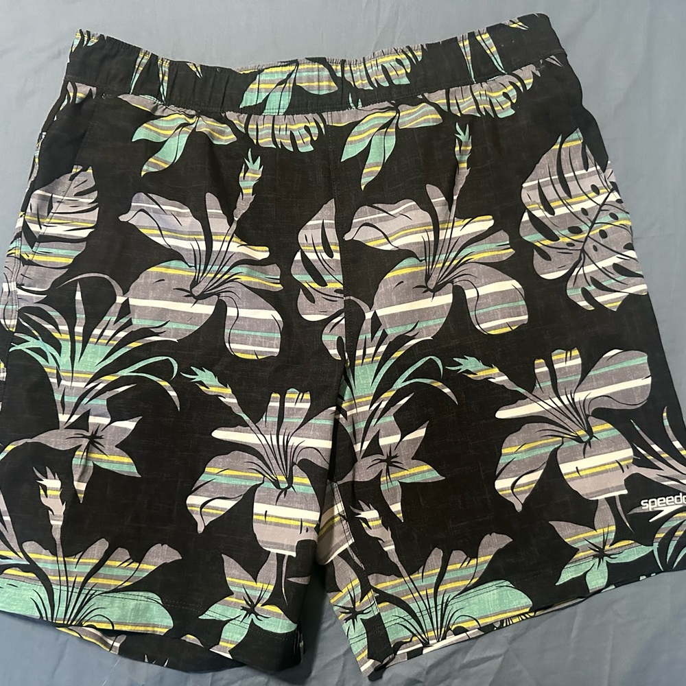 Speedo Black and‎ Gray Floral Men's Swim Shorts